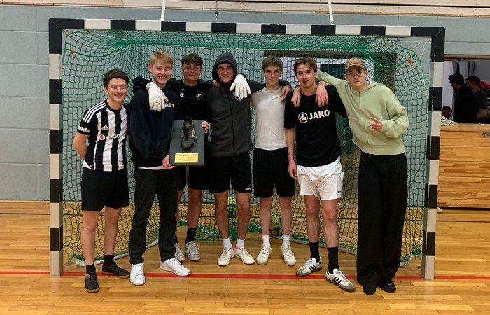 Bieroussia gewinnen 25. Fußballturnier der Ehemaligen